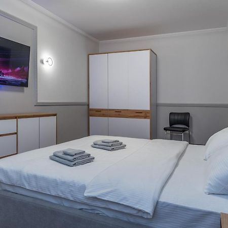 Modern 3 Bedroom Apartment 基輔 外观 照片