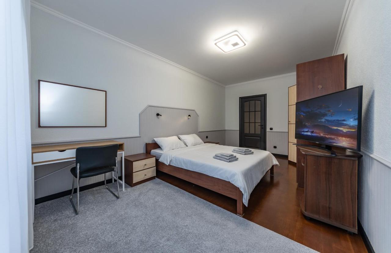 Modern 3 Bedroom Apartment 基輔 外观 照片